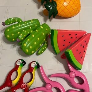 Tropical Towel Clips - SET OF 5